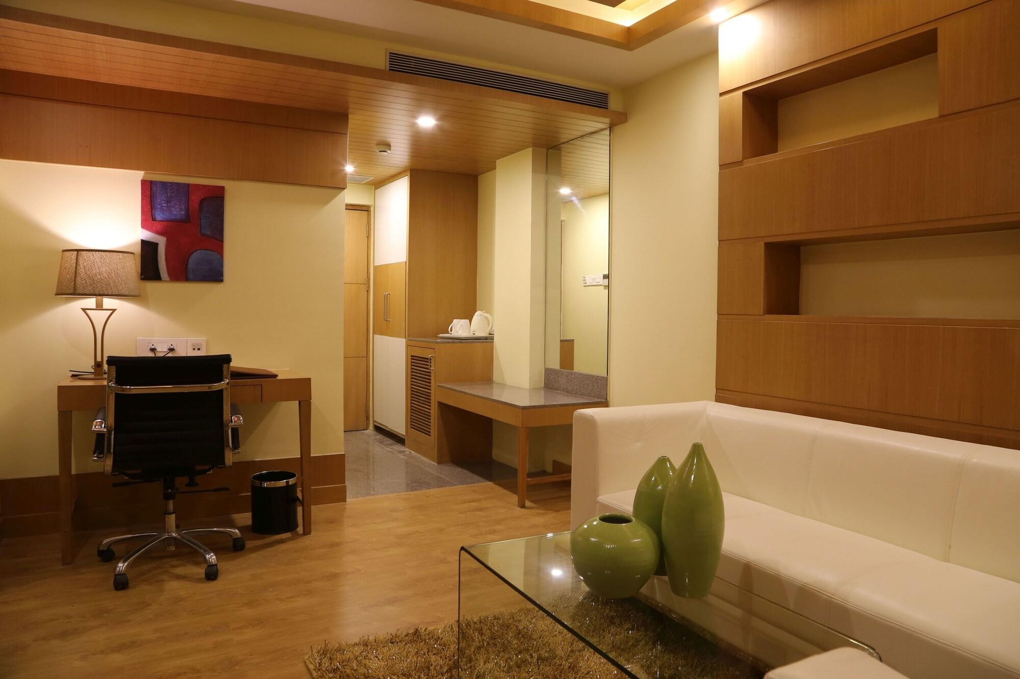 Отель The Fern Residency Mundra Экстерьер фото
