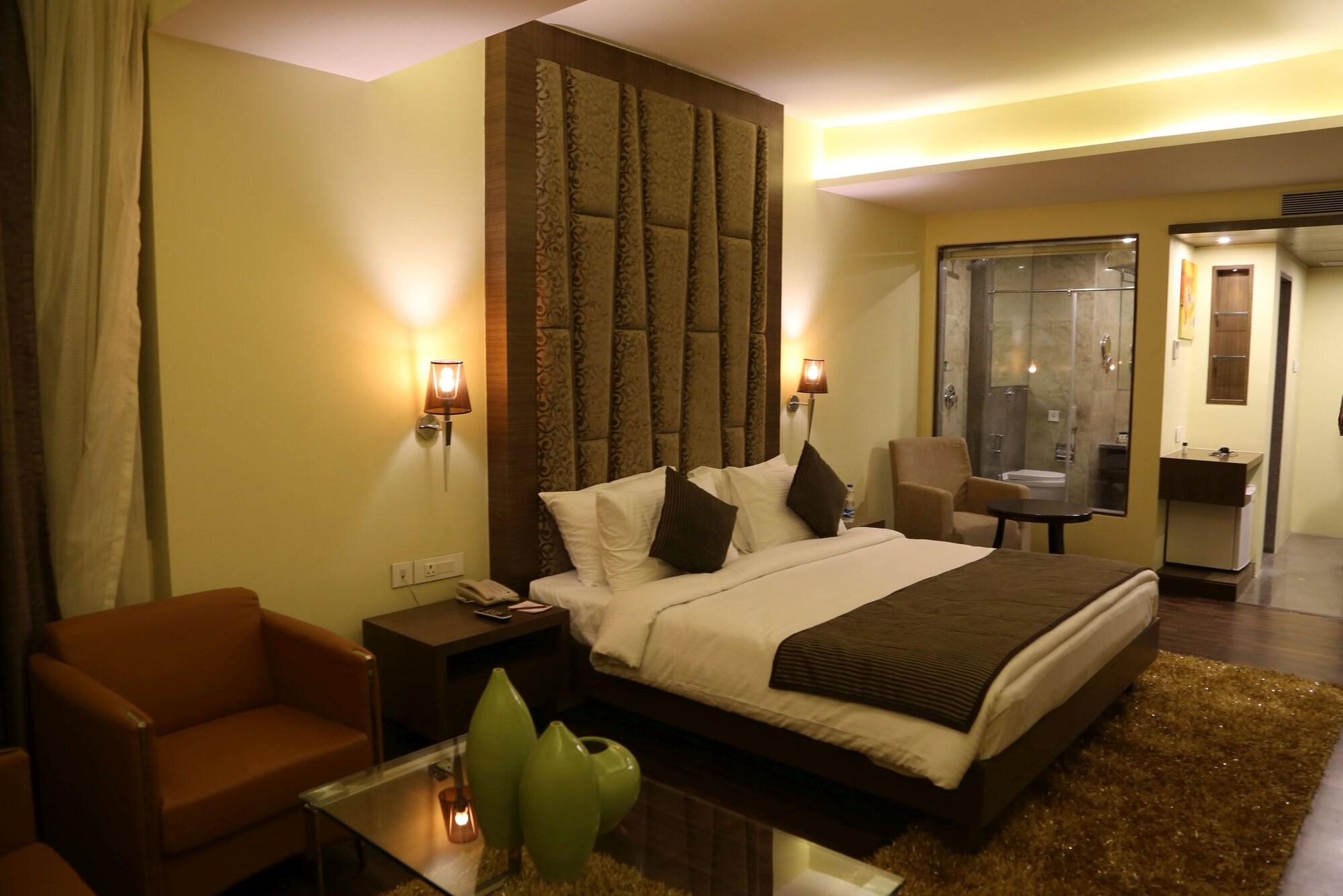 Отель The Fern Residency Mundra Экстерьер фото