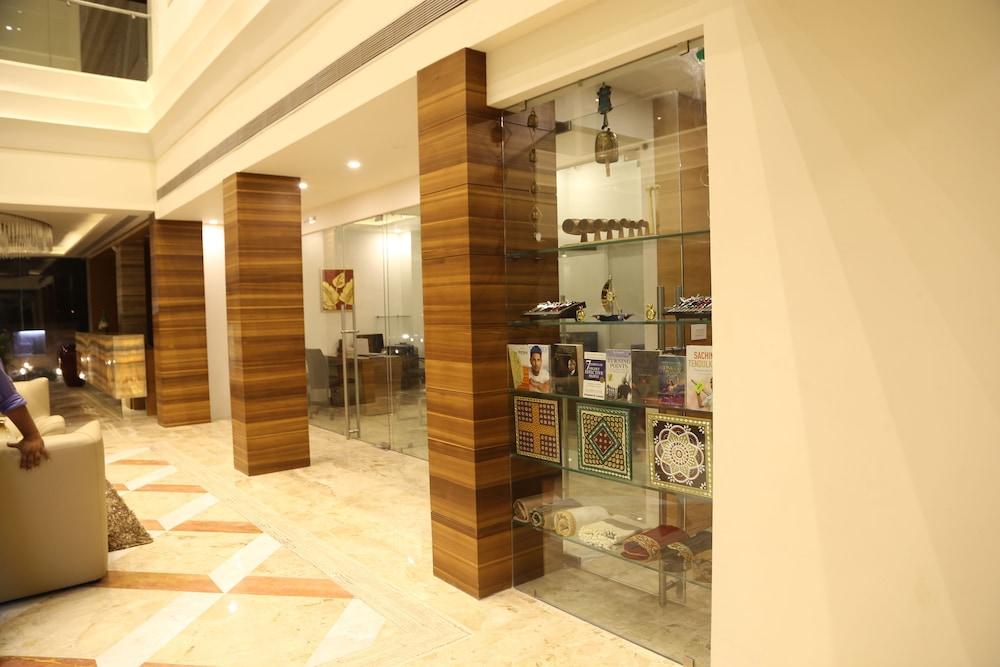 Отель The Fern Residency Mundra Экстерьер фото