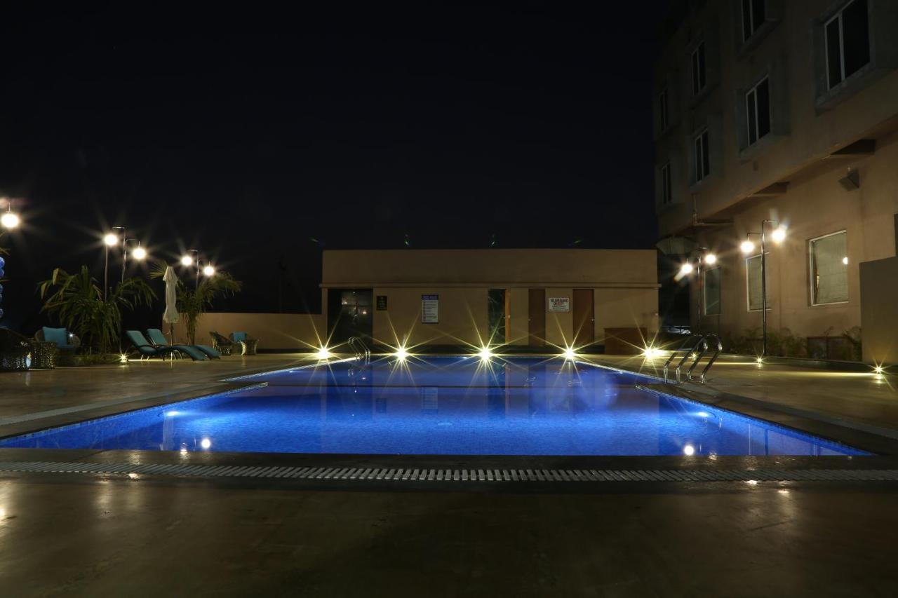 Отель The Fern Residency Mundra Экстерьер фото