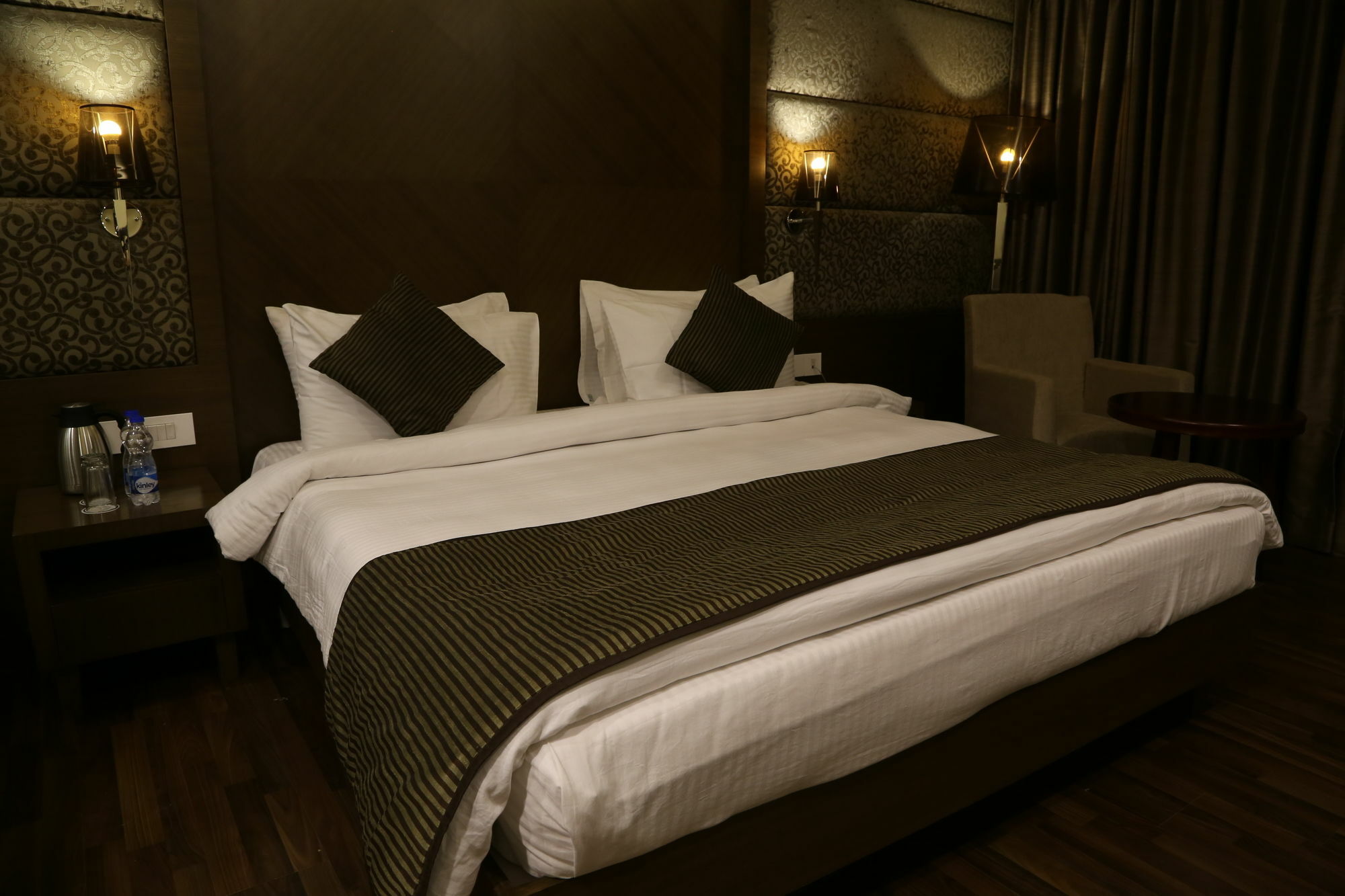 Отель The Fern Residency Mundra Экстерьер фото