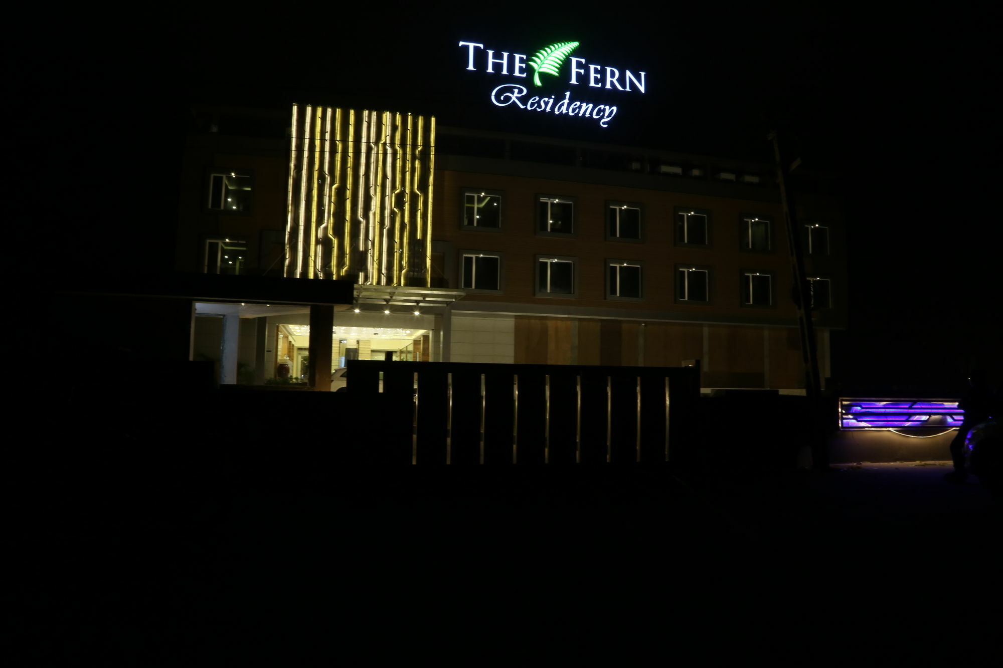 Отель The Fern Residency Mundra Экстерьер фото